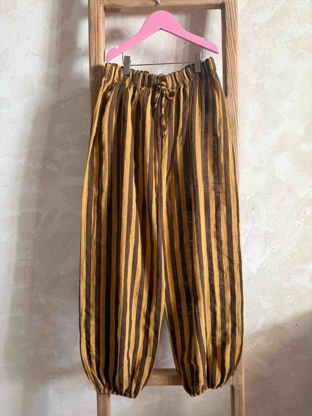 Pantalon bombacho wally mostaza