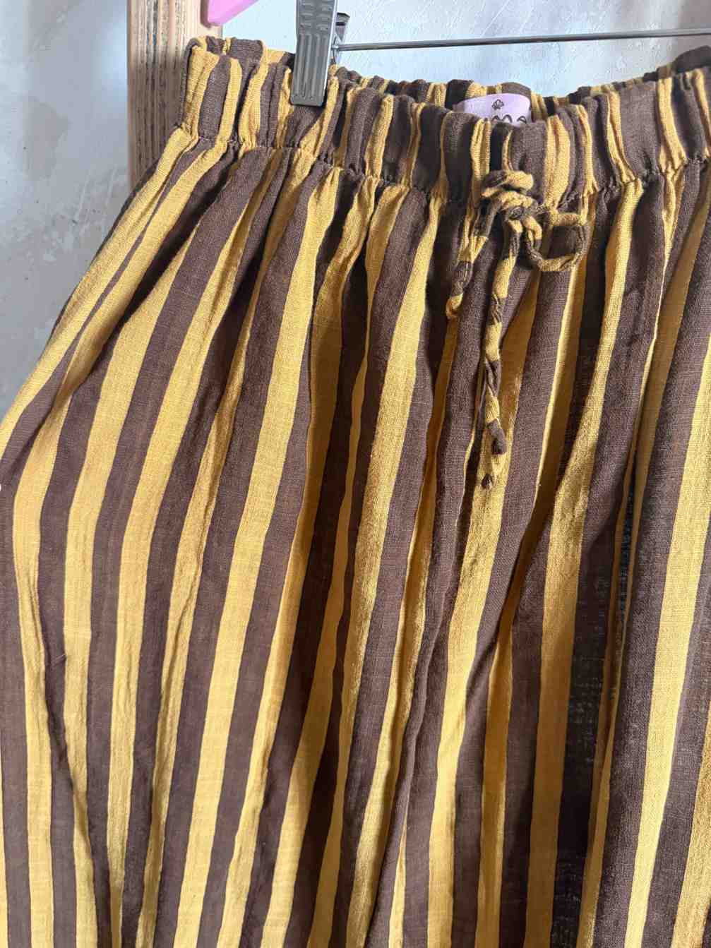 Pantalon bombacho wally mostaza