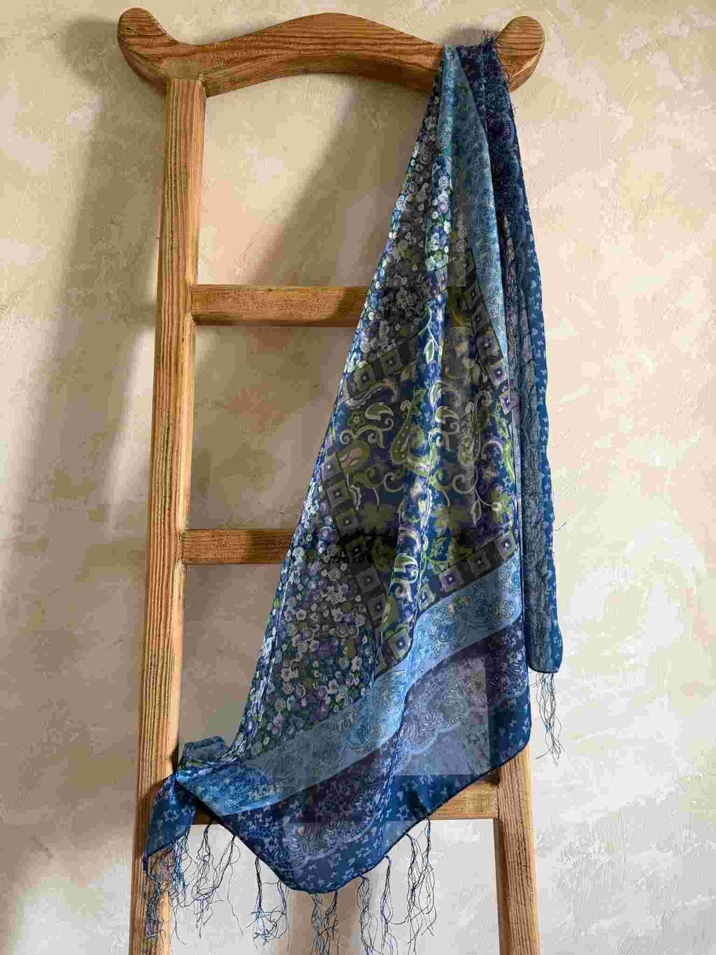 Kairos Azure Sarong