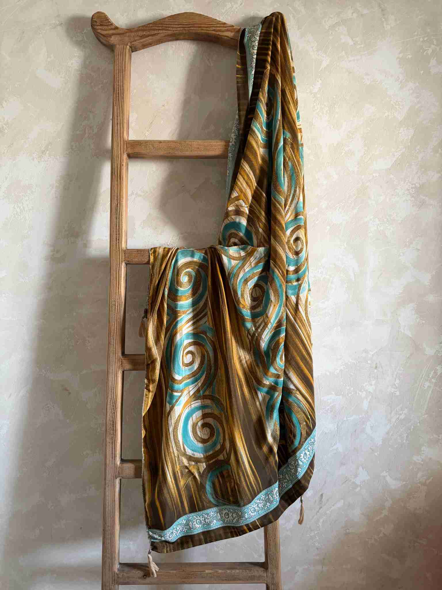Onna Sarong